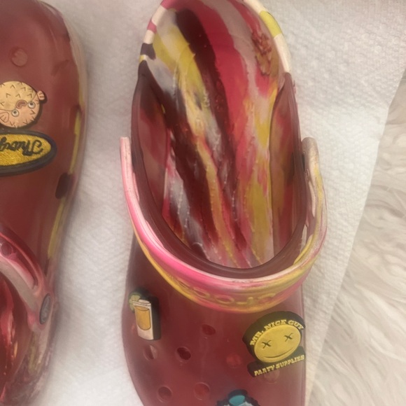 Women’s Crocs used great condition - Picture 7 of 9